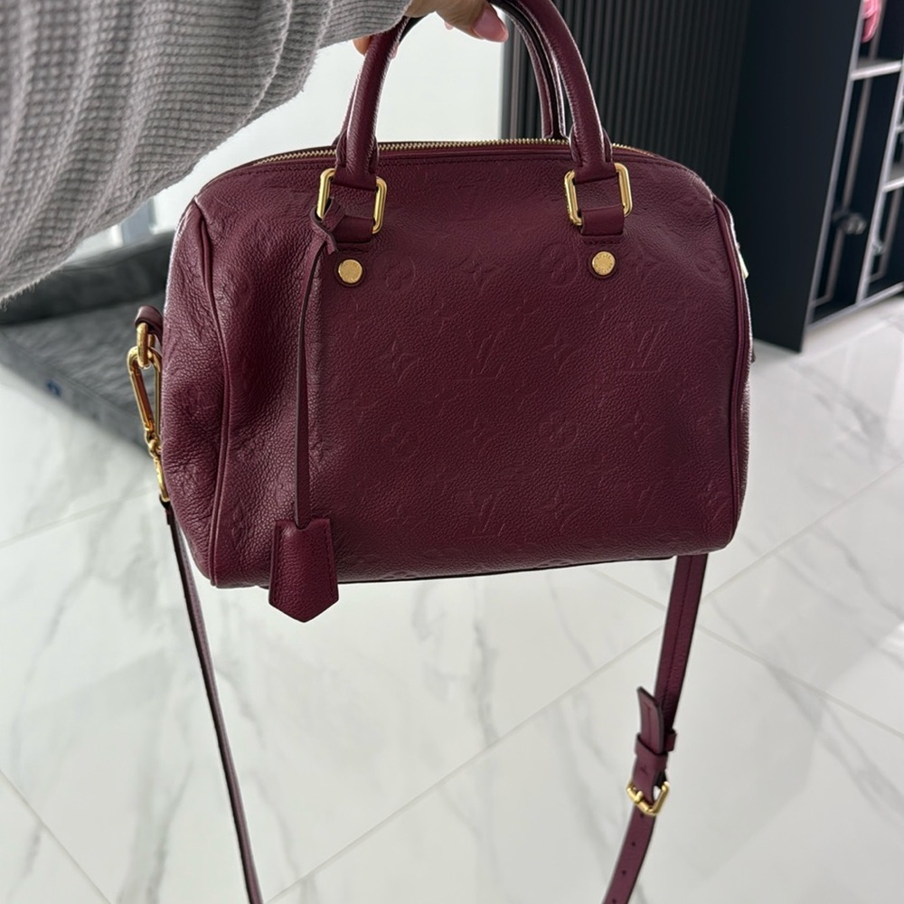 Authentic Louis Vuitton speedy good condition